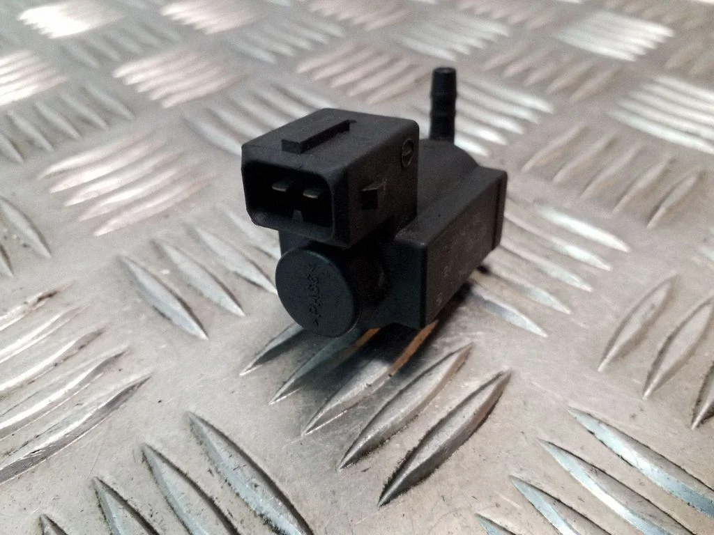 Turbo solenoīda vārsts 1742712