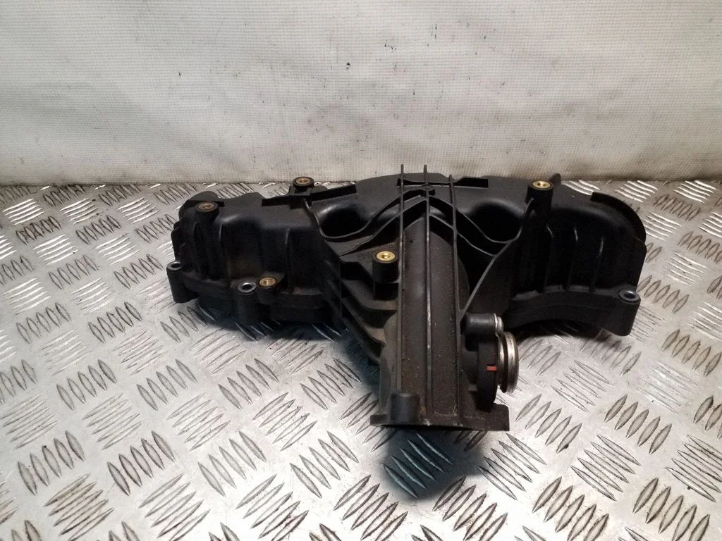 Intake manifold – Audi Q5 SQ5 8R (2008-2017)