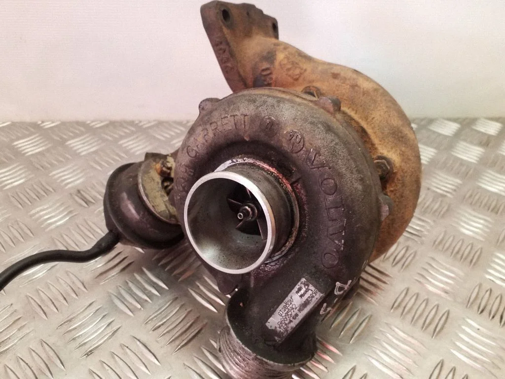 Turbocharger 8689592
