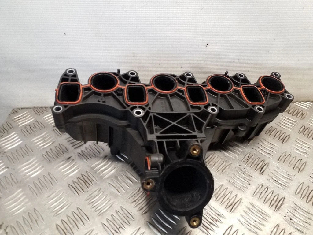 Intake manifold – Volkswagen Passat CC (2008-2016)