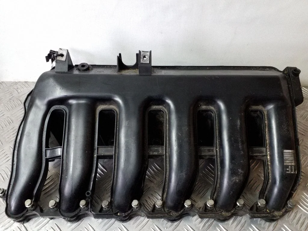 Sisselaskekollektor – BMW 7-seeria E65 E66 (2001-2008)