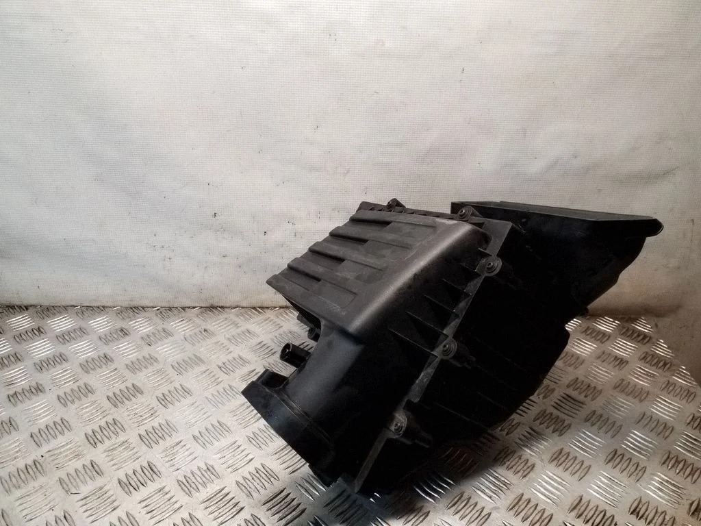 Õhufiltri korpus 5Q0129607AE