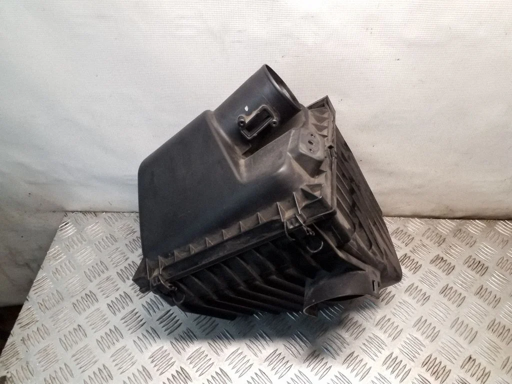 Õhufiltri korpus 04880267AB