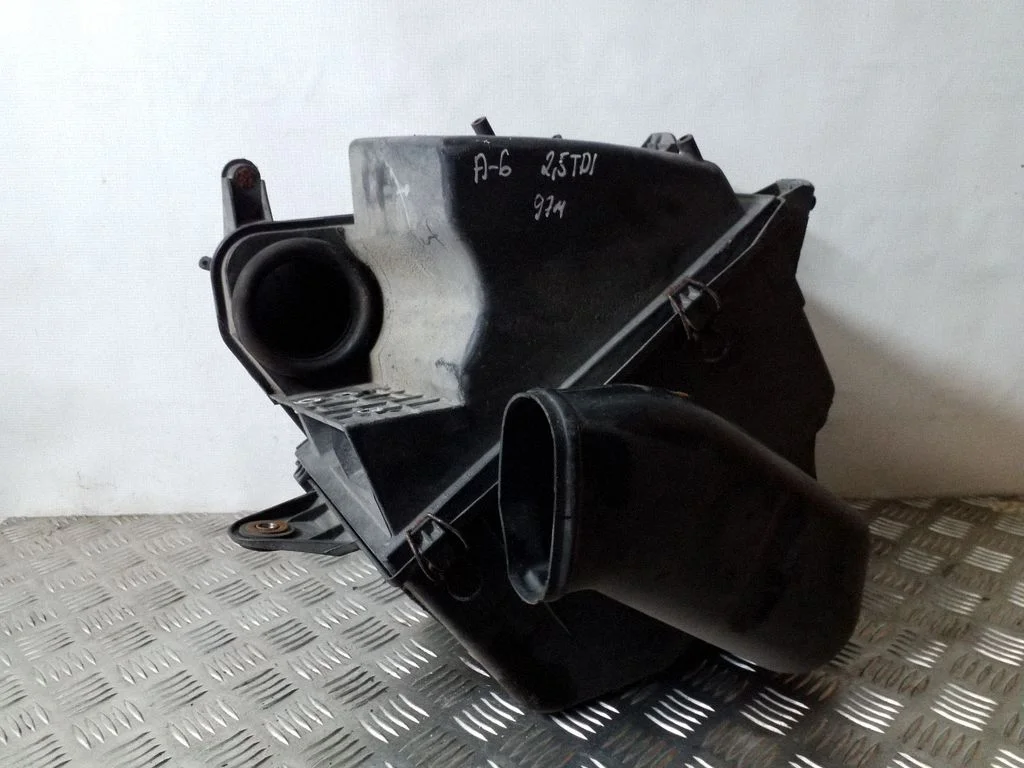 Gaisa filtra korpuss 4A0129607J