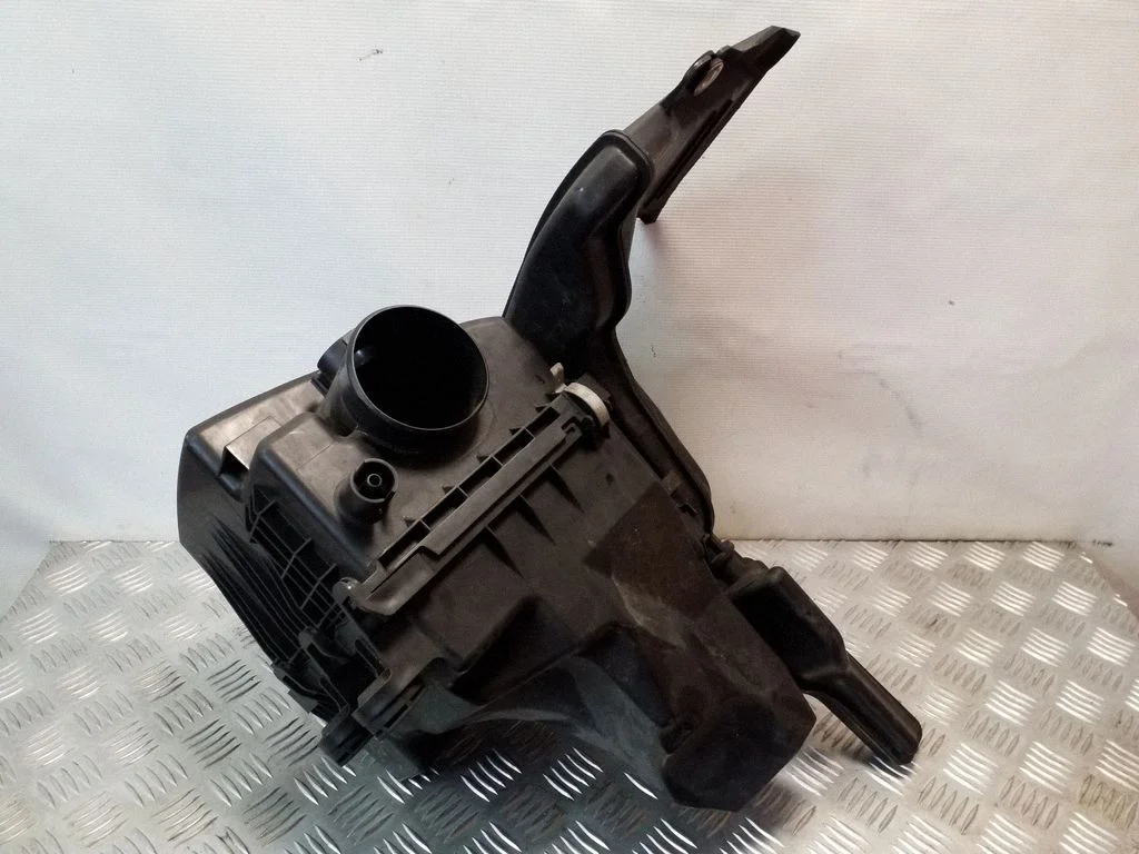 Air filter box SH01133AY
