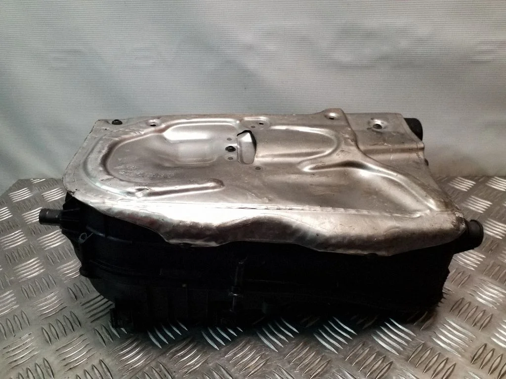 Obudowa filtra powietrza – Mercedes-Benz Klasa E W212 (2009-2016)