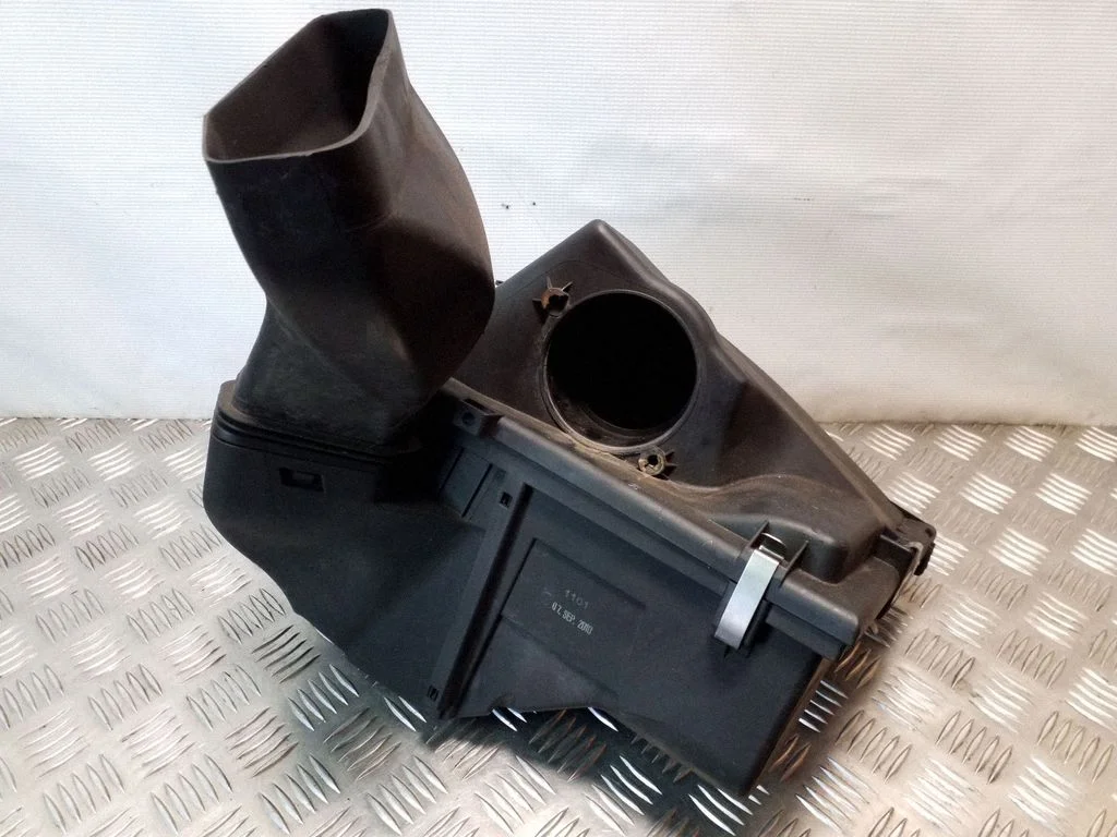 Air filter box 7797460