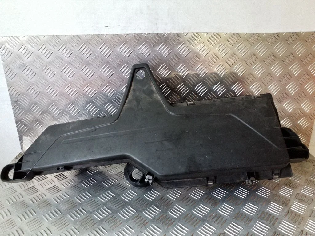 Air filter box 8511655