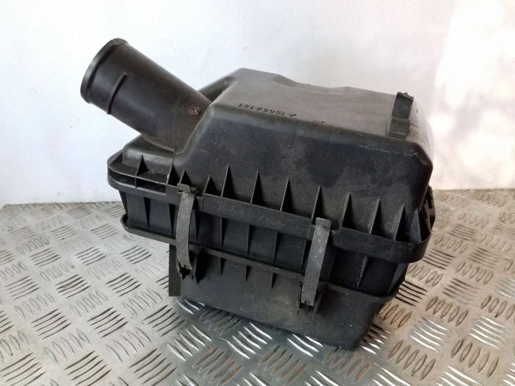 Air filter box 1500A131