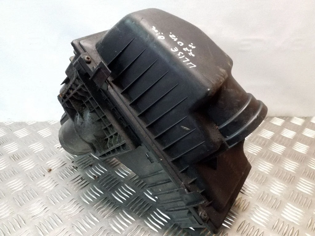 Air filter box
