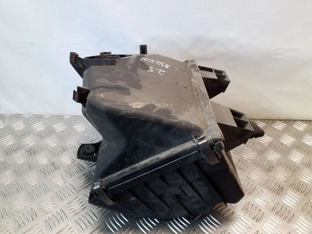 Õhufiltri korpus – Audi A6 Allroad C5 (1999-2005)