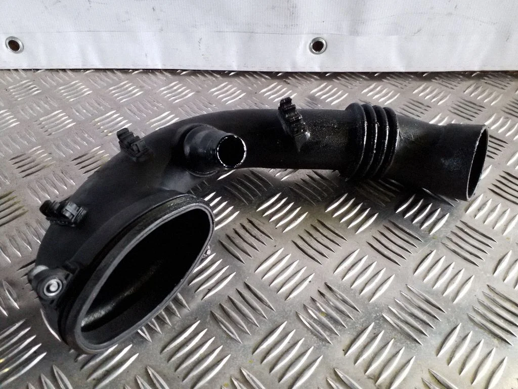 Air intake duct part 7790552