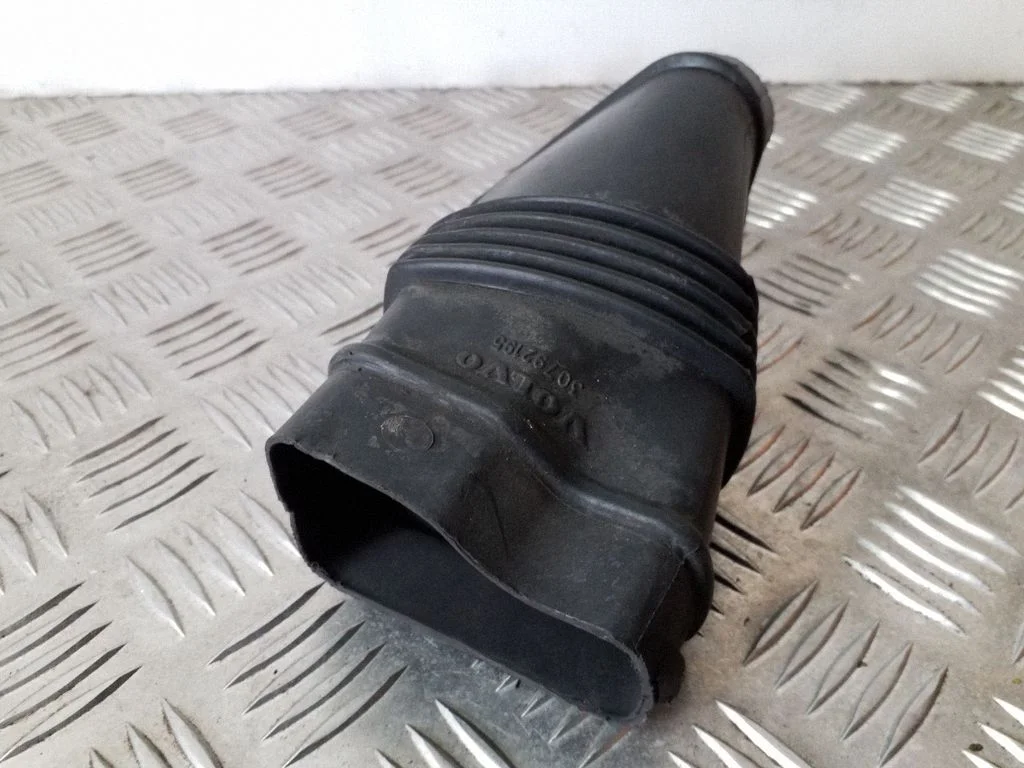Air intake duct part – Volvo XC60 (2009-2013)
