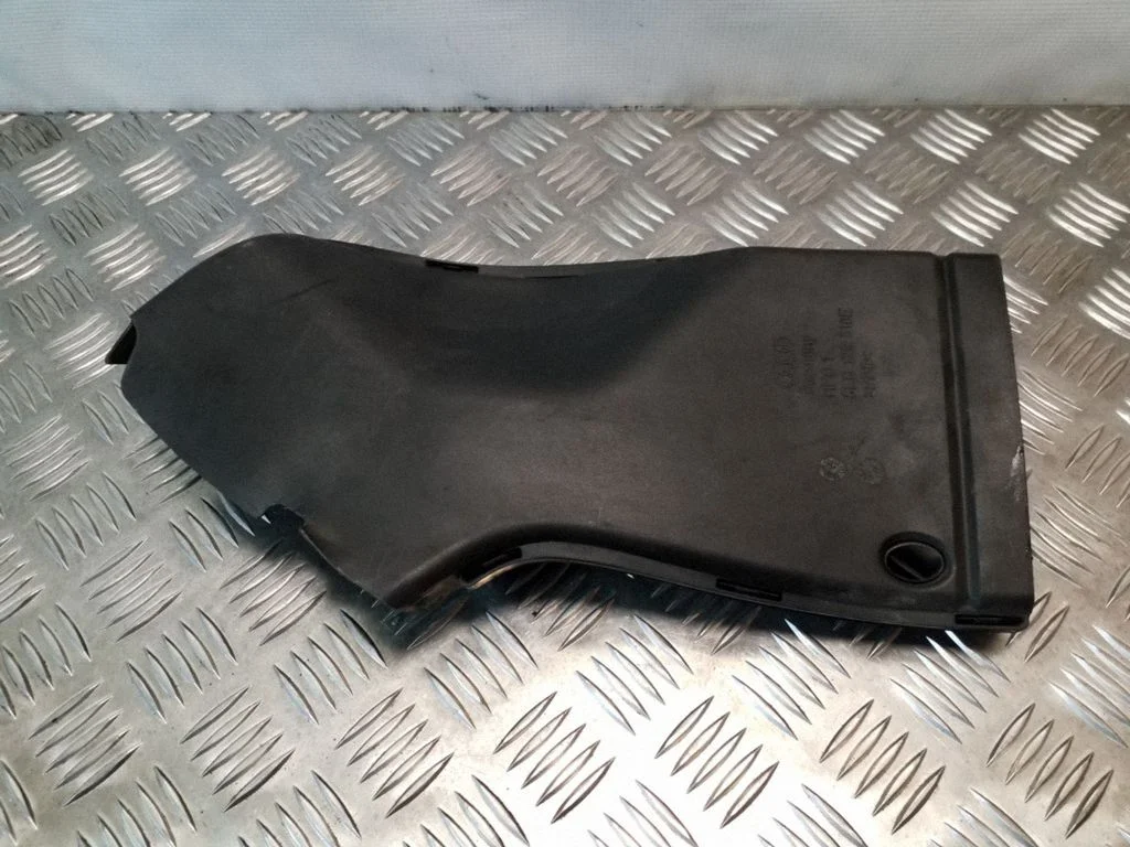 Air intake duct part – Audi A4 S4 B6 8E 8H (2001-2005)