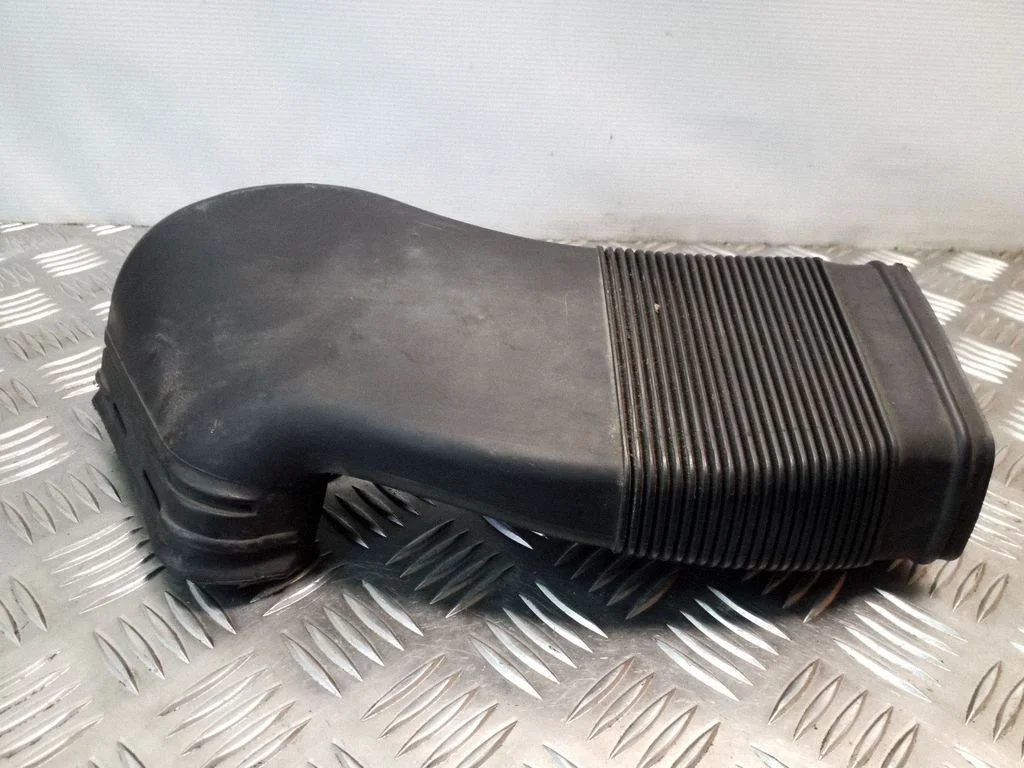 Õhuvõtukanali osa (-d) 8D0129617E