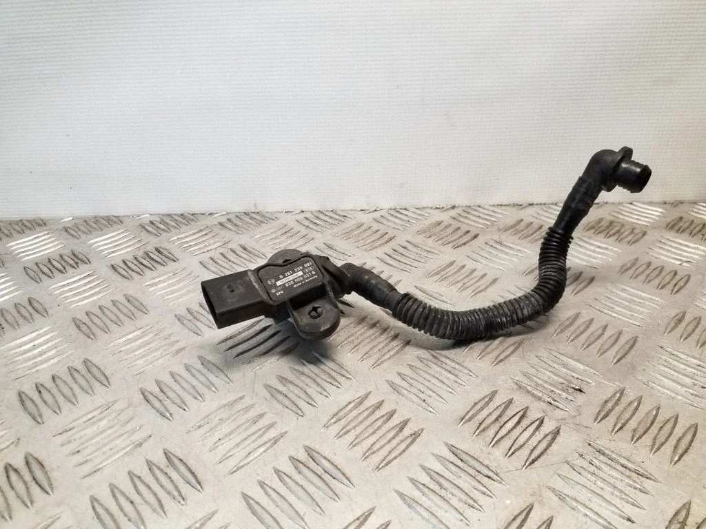 Gaisa spiediena devējs 036906051G