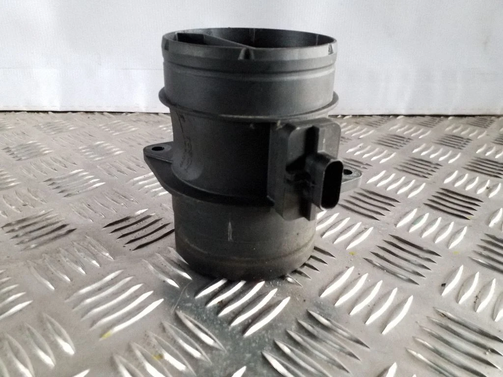 Gaisa masas mērītājs 03L906461A