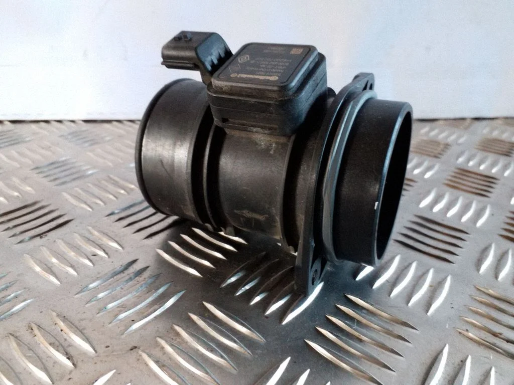Mass air flow meter – Nissan Juke I F15 (2010-2018)