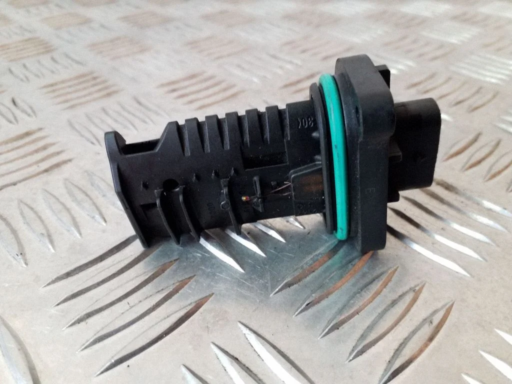 Mass air flow meter 8506408