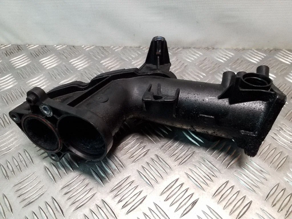 Air intake hose/pipe A6420901037