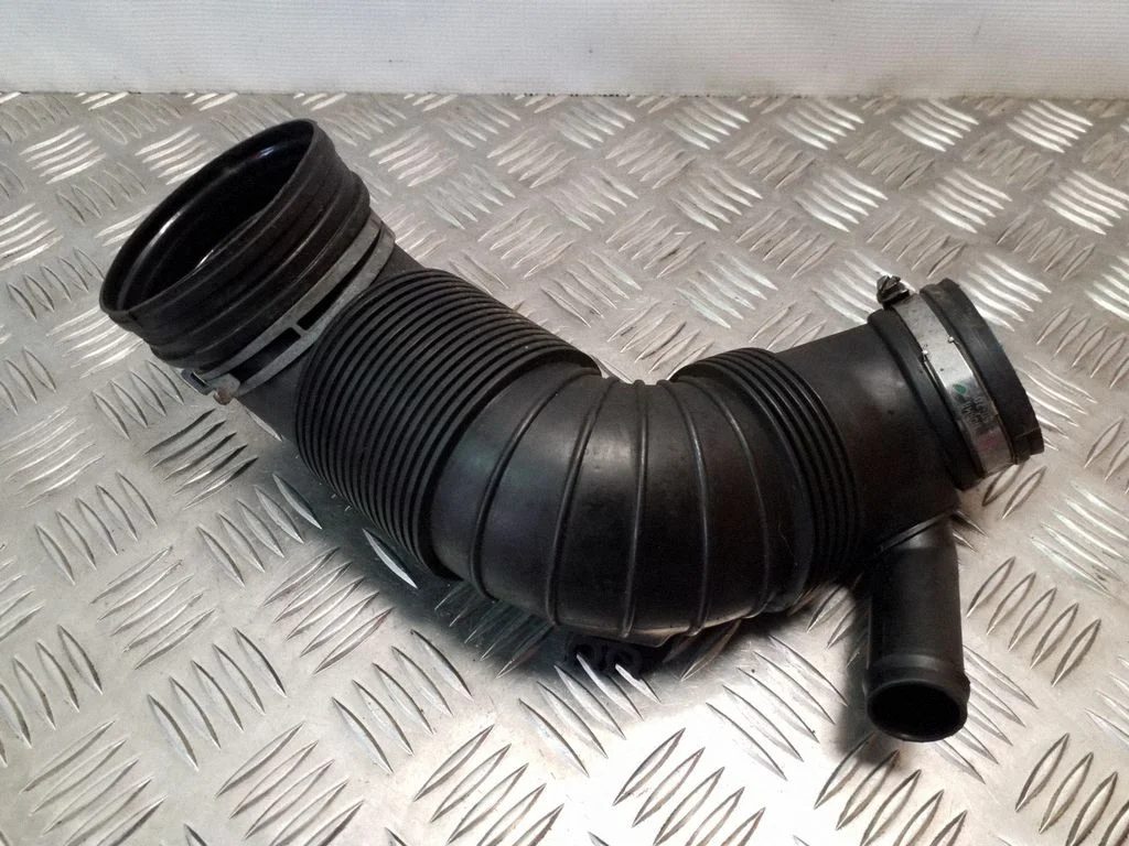 Šļūtene (-es)/ caurule (-es) 3L0129654