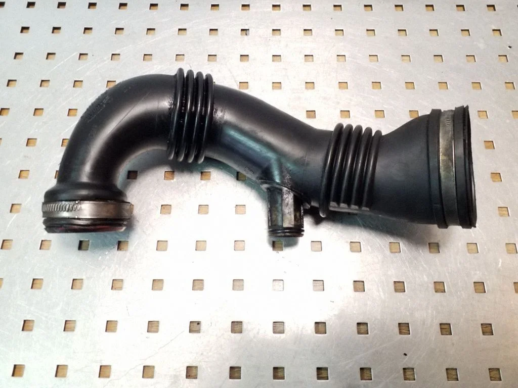 Air intake hose/pipe – Citroen Berlingo (2003-2007)