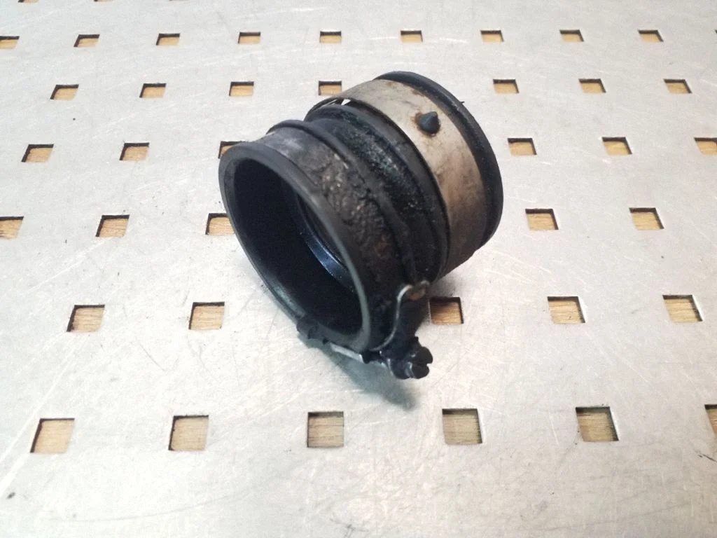 Air intake hose/pipe