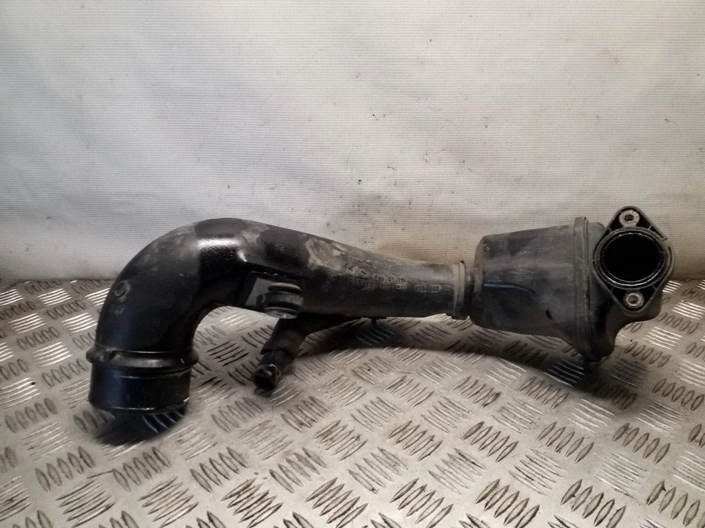 Turbo õhu sisselasketoru/ -voolik 8200858600D