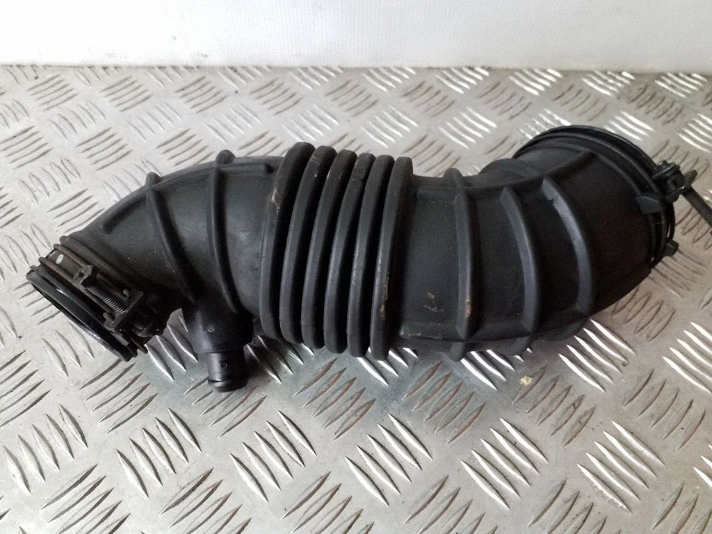 Rura dolotowa turbosprężarki 281382P300