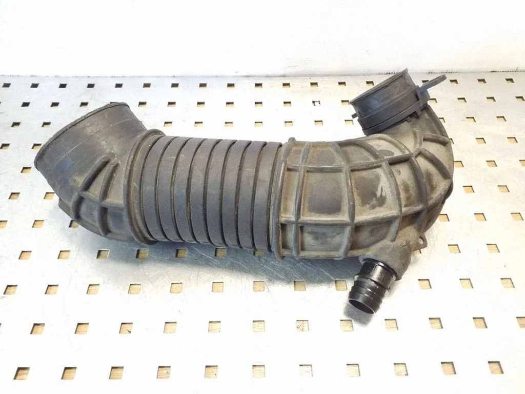 Rura dolotowa turbosprężarki 8E0129615J