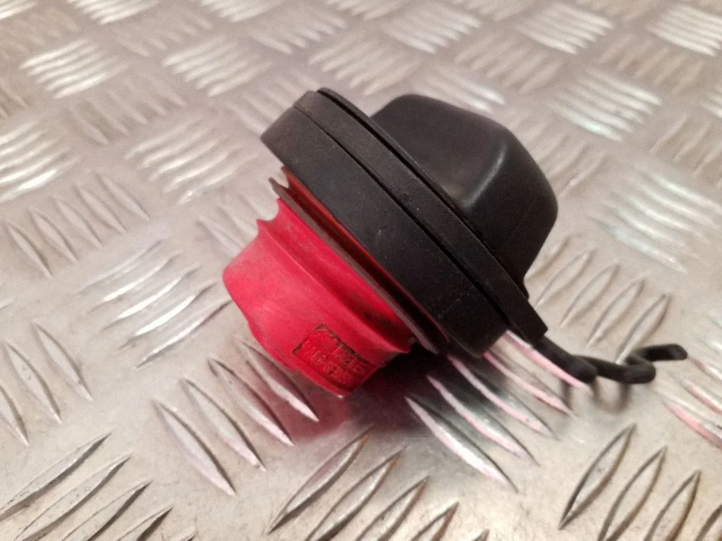 Fuel tank filler cap – Volvo S80 (2004-2006)
