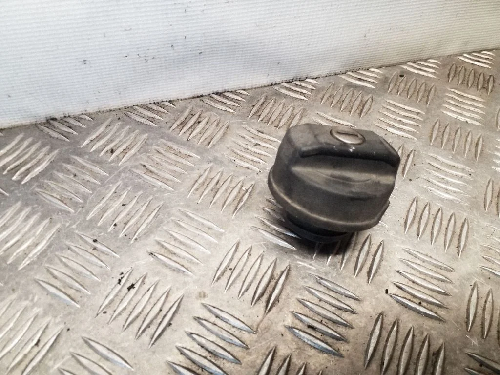Fuel tank filler cap 191201553