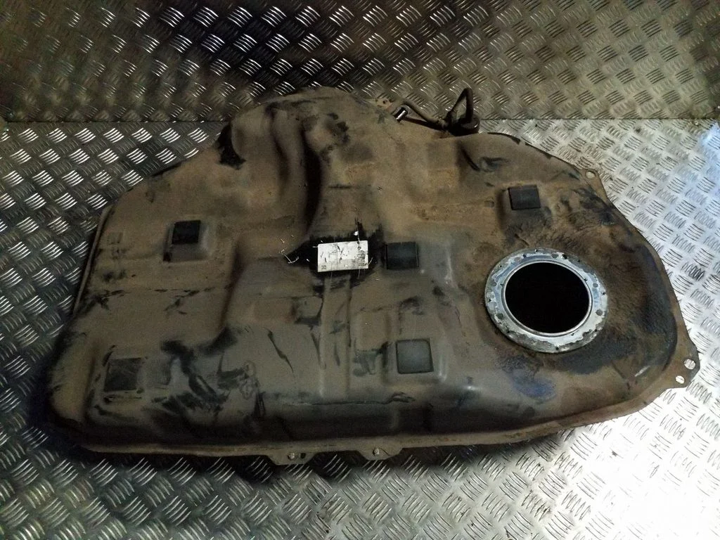Fuel tank GHT242100