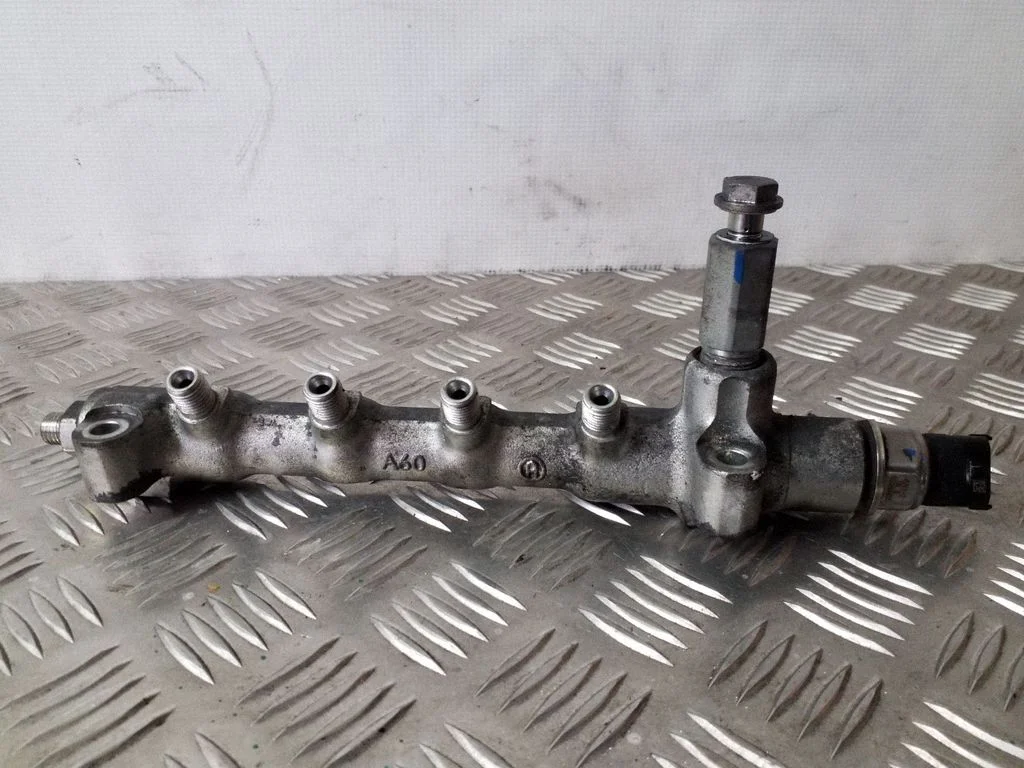 Fuel main line pipe