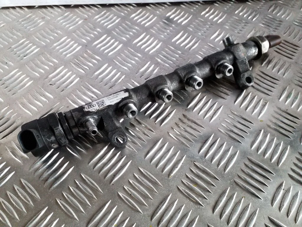 Kütuse magistraaltoru 03L130089J