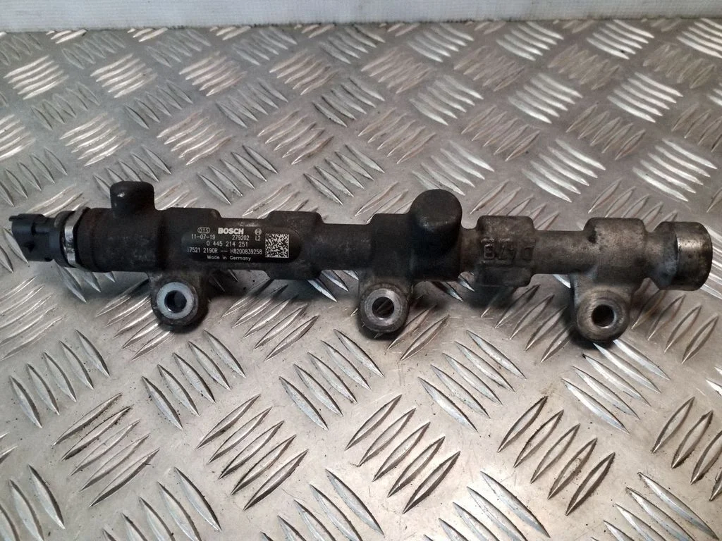 Fuel main line pipe 0445214251