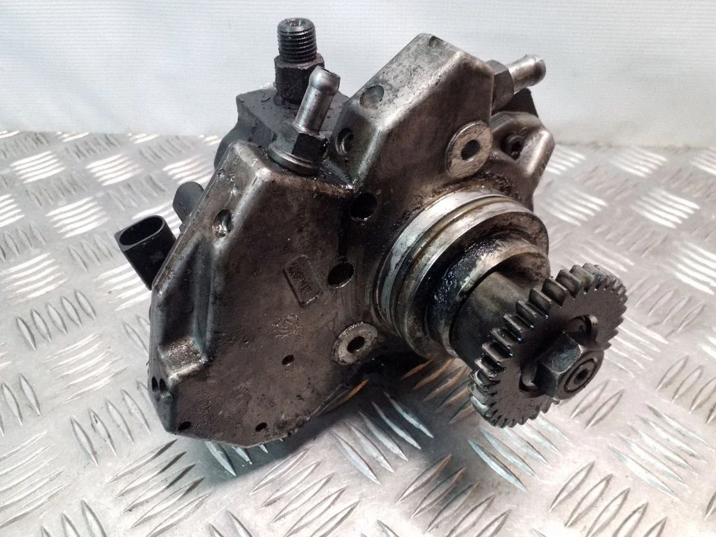 Fuel injection high pressure pump A6420700501