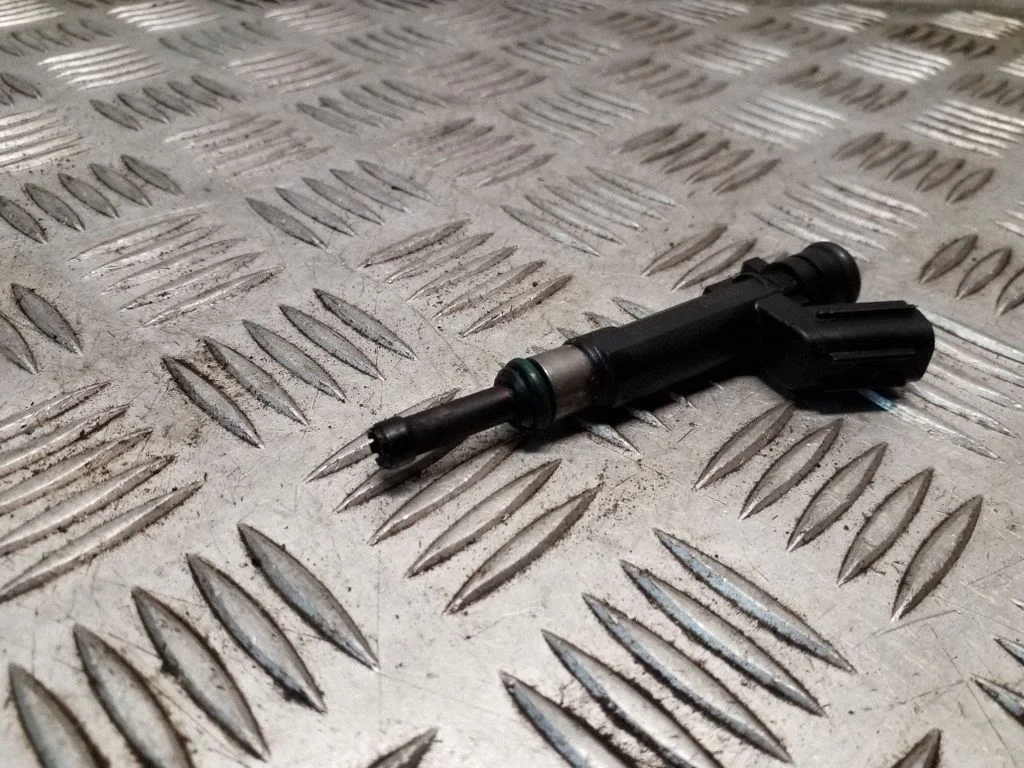 Sprausla (-as) (inžektors (-i)) – Nissan Juke I F15 (2010-2018)