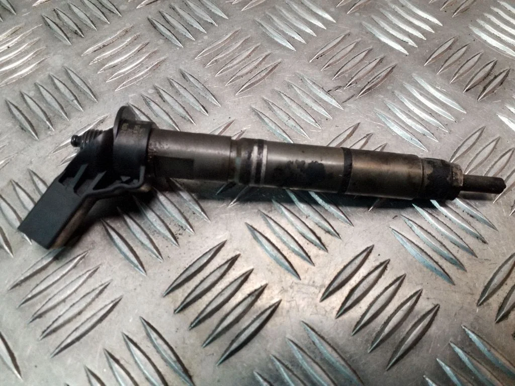 Fuel injector 0445115064