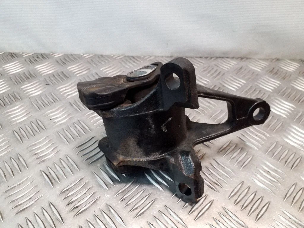 Dzinēja spilvens – Mazda 6 (2008-2013)