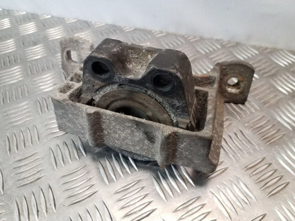 Dzinēja spilvens 3M516F012BG