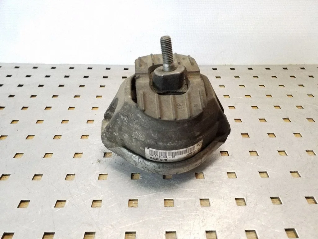 Dzinēja spilvens 6761092