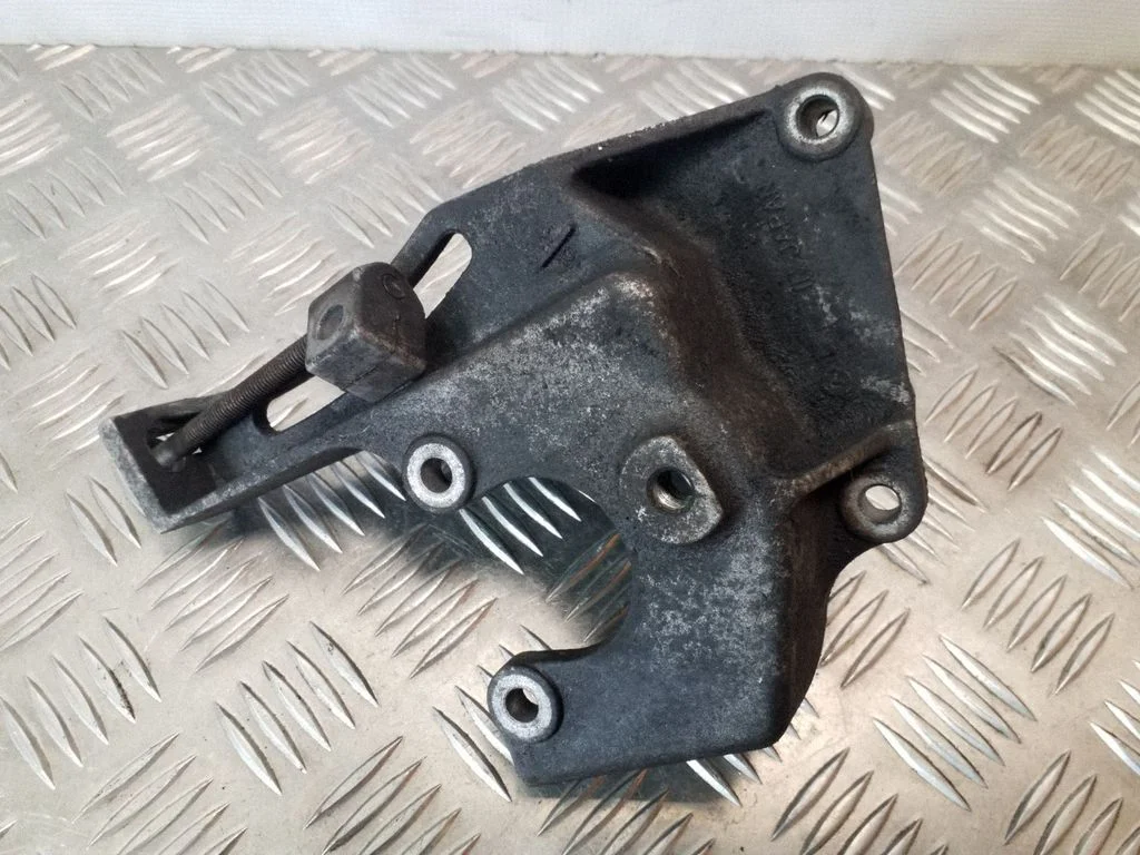 Wspornik silnika – Subaru Legacy (1999-2003)