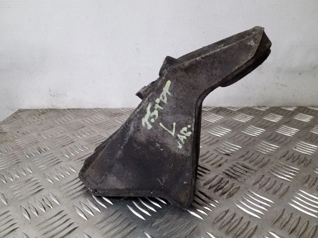 Dzinēja stiprinājuma kronšteins 4A0199307A