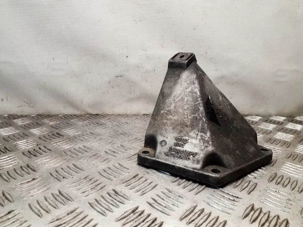 Wspornik silnika – Audi A6 Allroad C5 (1999-2005)