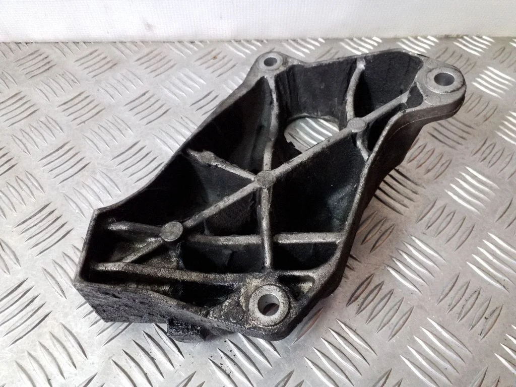 Wspornik silnika – BMW Seria 5 F10 F11 (2009-2016)