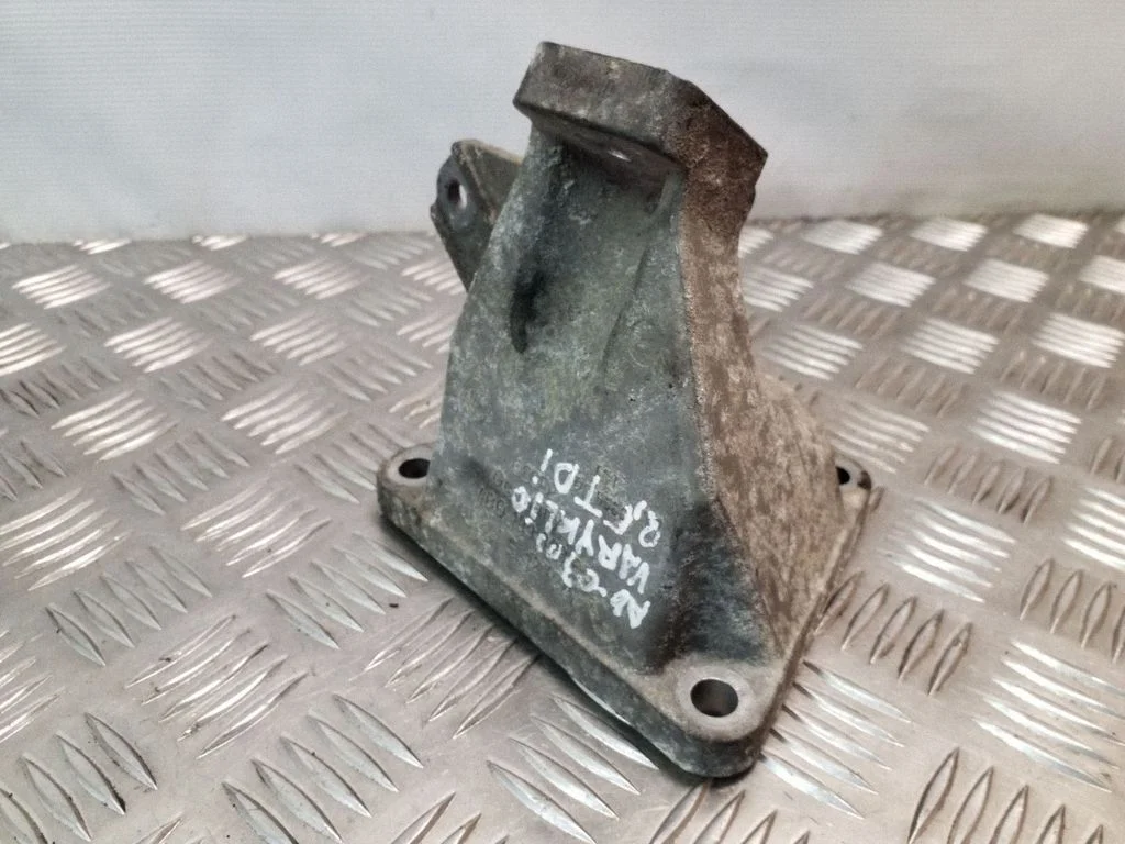 Wspornik silnika – Audi A6 Allroad C5 (1999-2005)
