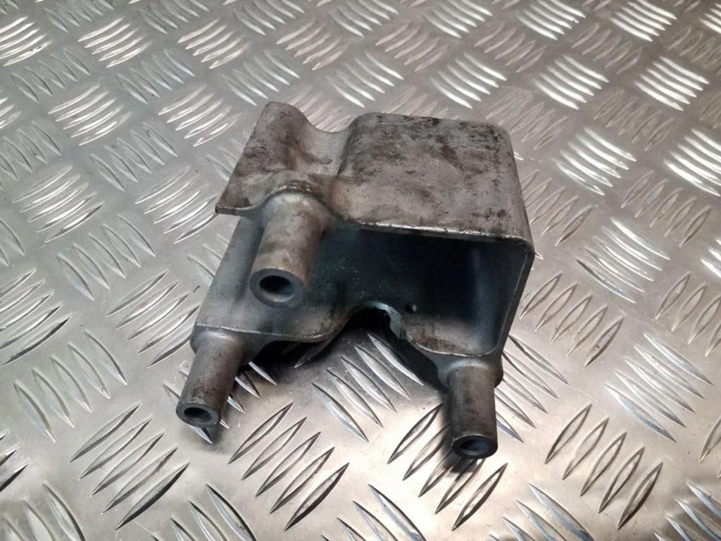 Engine mounting bracket 6461420042