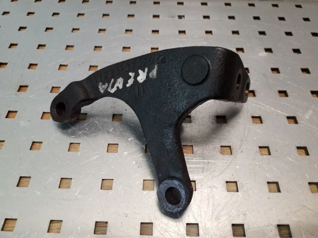 Engine mounting bracket 1729327020