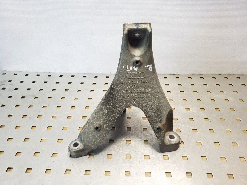 Engine mounting bracket – Audi A4 S4 B7 8E 8H (2005-2008)